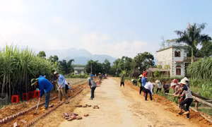 Hải Hà tổ chức chương trình ra quân hỗ trợ xây dựng NTM kiểu mẫu