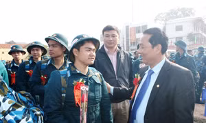Công ty than Mạo Khê bàn giao 5 công nhân nhập ngũ năm 2017