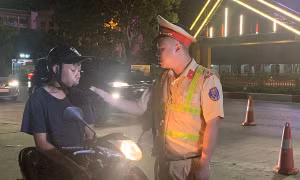 Gia tăng phương tiện xe mô tô, xe máy điện - Cần quản lý chặt chẽ