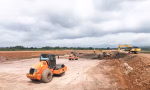 Nhà thầu đẩy nhanh tiến độ thi công