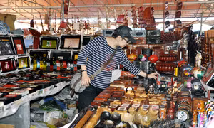 Chợ đêm Hạ Long: Bãi Cháy không còn là “bãi chém”...