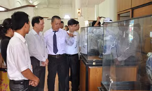 Triển lãm “Di vật, bảo vật độc đáo Hạ Long”