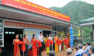 Triển lãm đời sống văn hoá tâm linh của ngư dân trên Vịnh Hạ Long