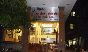 Thưởng thức món “Sữa chua cô Nghi”