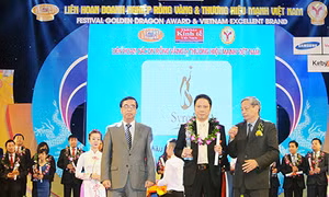 Syrena Việt Nam vinh dự nhận giải thưởng Thương hiệu mạnh Việt Nam 2014