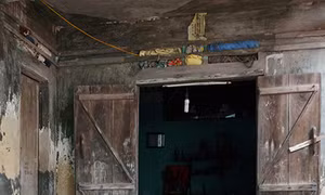 Mồ côi bố mẹ, bà ngoại già yếu, cháu Tuấn cần sự giúp đỡ