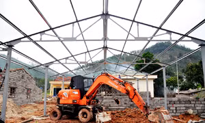 Khẩn trương hoàn thành nhà tạm cư, phục vụ GPMB Cảng hàng không Quảng Ninh