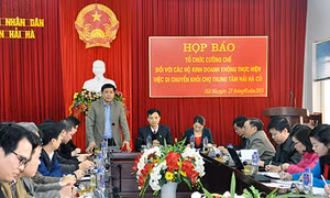Họp báo tổ chức cưỡng chế đối với các hộ kinh doanh không thực hiện việc di chuyển khỏi chợ Trung tâm Hải Hà cũ