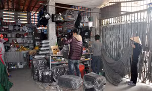 Đã có 107 hộ tiểu thương di chuyển hàng hoá ra khỏi Chợ trung tâm Hải Hà cũ