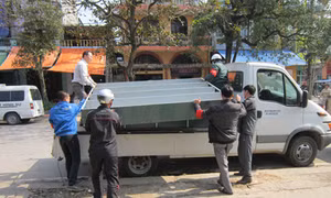 Đã có 72 hộ tiểu thương di chuyển hàng hoá ra khỏi Chợ trung tâm Hải Hà cũ