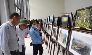 Trao giải Cuộc thi Sáng tác biểu trưng, tranh, ảnh nghệ thuật "Vùng Đông Bắc"