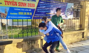 Tình nguyện tiếp sức mùa thi