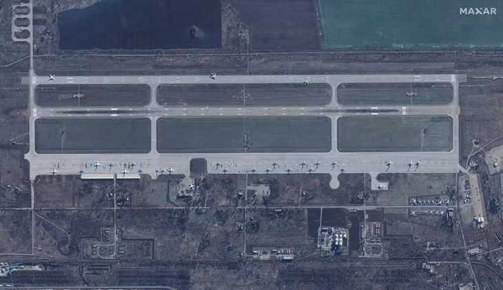 Hình ảnh vệ tinh Căn cứ không quân Engels, ở Saratov, Nga, ngày 4/12. Ảnh: Reuters