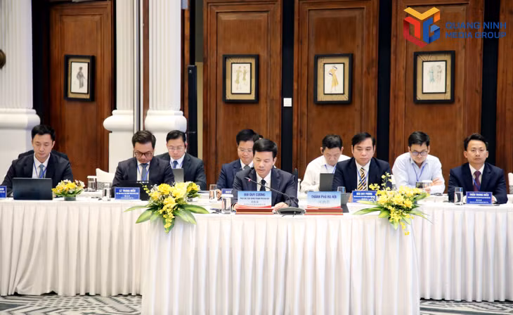 Đồng chí Bùi Duy Cường, Phó Chủ tịch UBND TP Hà Nội, phát biểu tại hội nghị.