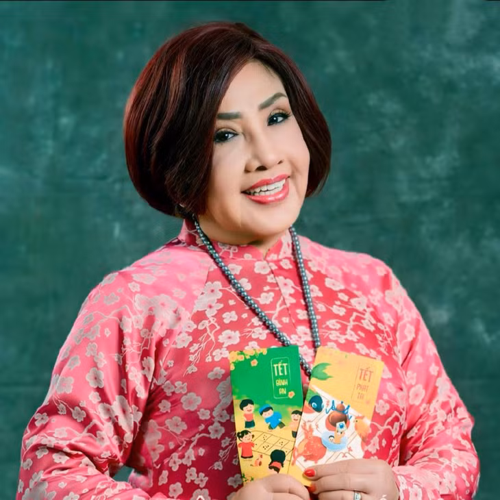 NSND Lệ Thủy.