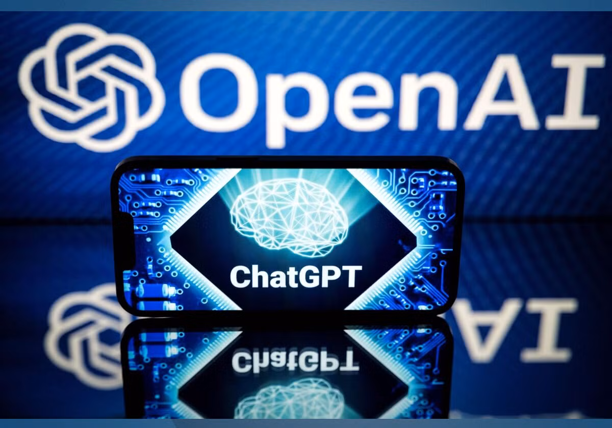 OpenAI nhờ cậy người dùng tìm kiếm các lỗ hổng trên chatbot ChatGPT. (Ảnh: Bloomberg)