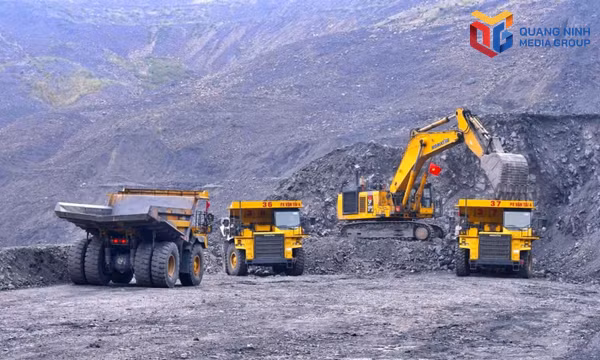 Ngành Than từ khai trường đến nhà máy tăng tốc 90 ngày đêm