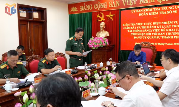 Đoàn Kiểm tra số 98 của Ủy ban Kiểm tra Trung ương làm việc với BTV Đảng ủy Quân sự TP Quảng Ninh