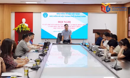 Tuyên truyền chính sách, đôn đốc thu hồi nợ BHXH, BHYT, BHTN