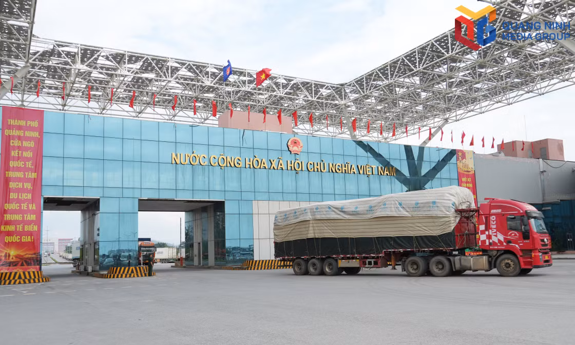Duy trì ổn định hoạt động xuất nhập khẩu, xuất nhập cảnh trong kỳ nghỉ lễ
