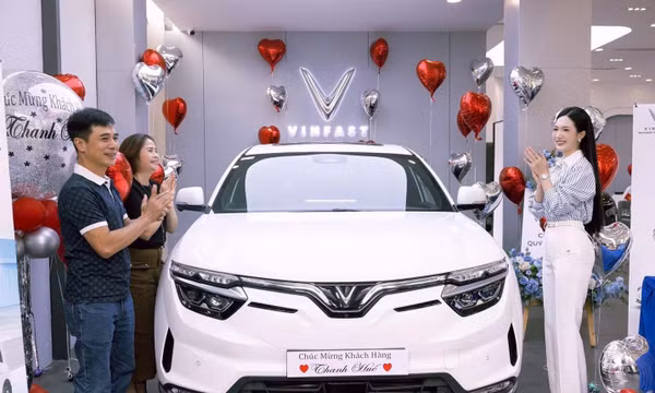Vì sao người dùng ô tô điện VinFast khó quay lại xe xăng?