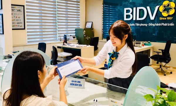 Giữ niềm tin giữa dòng chảy số