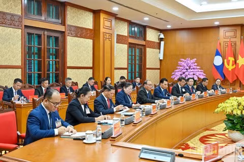 Hai bên nhất trí tăng cường phối hợp giữa các cơ quan tham mưu chiến lược của hai Đảng. (Ảnh: THỦY NGUYÊN)