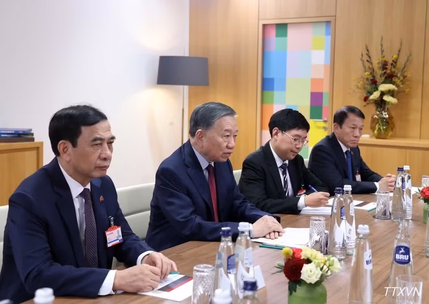 Tổng Bí thư, Chủ tịch nước Tô Lâm phát biểu tại cuộc gặp hẹp Chủ tịch Hội đồng châu Âu António Costa trước hội đàm. (Ảnh: TTXVN)