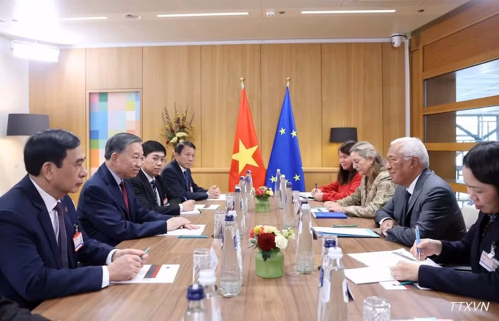 Tổng Bí thư, Chủ tịch nước Tô Lâm gặp hẹp Chủ tịch Hội đồng châu Âu António Costa trước hội đàm. (Ảnh: TTXVN)