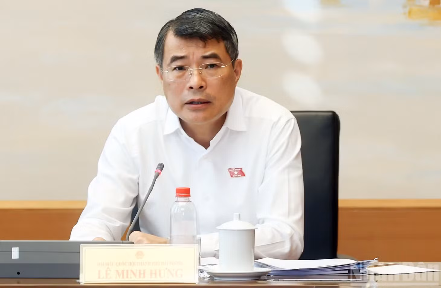Thủ tướng Chính phủ Lê Minh Hưng phát biểu ý kiến trong phiên thảo luận tại Tổ 3 chiều 22/10. (Ảnh: DUY LINH)