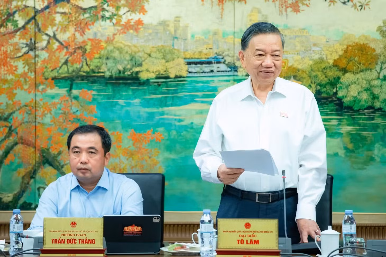 Tổng Bí thư, Chủ tịch nước Tô Lâm phát biểu ý kiến trong phiên thảo luận tại Tổ 1 (Đoàn Hà Nội), sáng 26/10. (Ảnh: HỮU THẮNG)