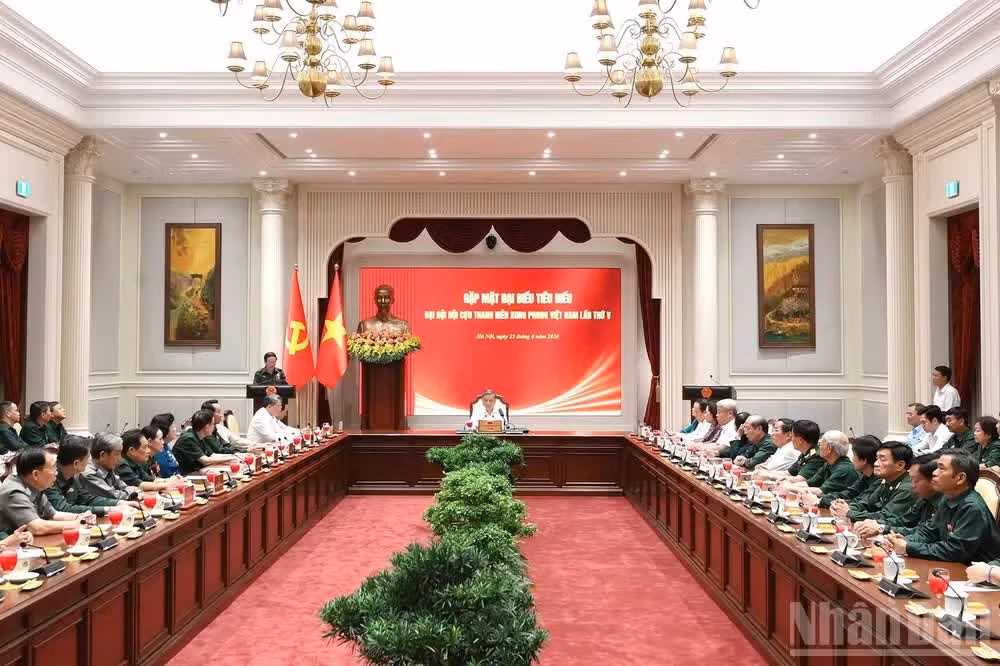 Quang cảnh buổi gặp mặt đại biểu tiêu biểu dự Đại hội đại biểu toàn quốc Hội Cựu thanh niên xung phong Việt Nam lần thứ V, nhiệm kỳ 2026-2031. (Ảnh: ĐĂNG KHOA)