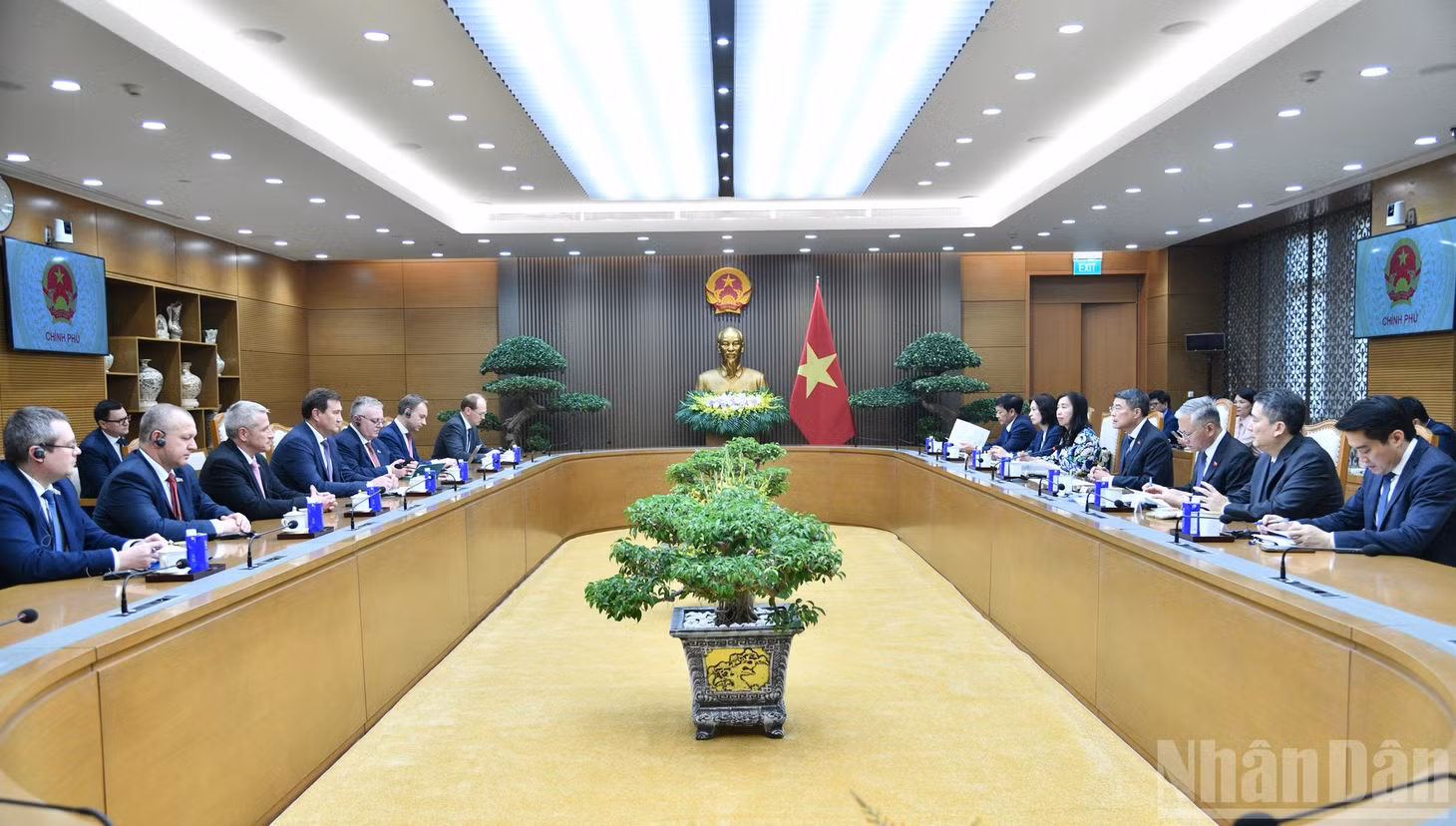 Quang cảnh buổi tiếp. (Ảnh: THANH GIANG)