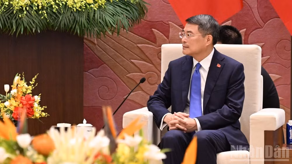 Thủ tướng Chính phủ Lê Minh Hưng phát biểu ý kiến tại buổi hội kiến. (Ảnh: TRẦN HẢI)