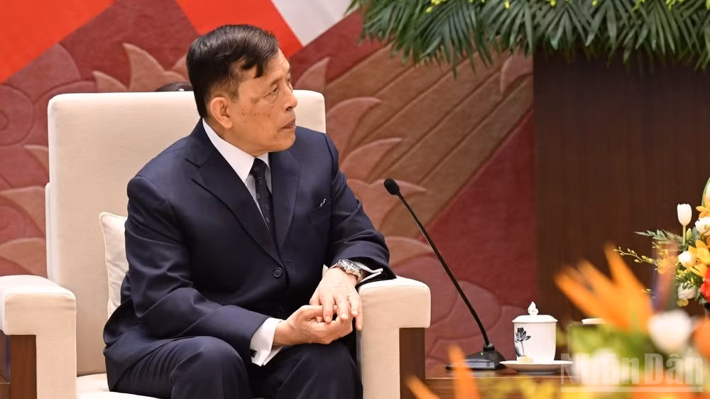 Nhà vua Vương quốc Thái Lan Maha Vajiralongkorn Phra Vajiraklaochaoyuhua phát biểu ý kiến tại buổi hội kiến. (Ảnh: TRẦN HẢI)