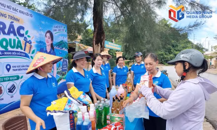 Đổi rác lấy quà - Hành động nhỏ, ý nghĩa lớn