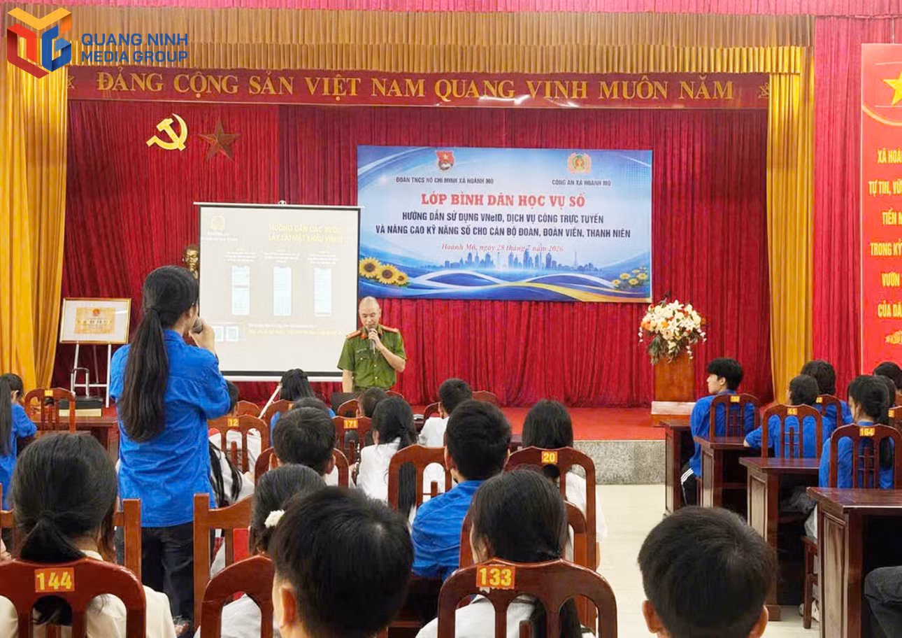 bqn_tl_doan-thanh-nien-xa-hoanh-mo-phoi-hop-voi-cong-an-xa-to-chuc-lop-tap-huan-nang-cao-ky-nang-so-cho-doan-vien-thanh-nien.jpg