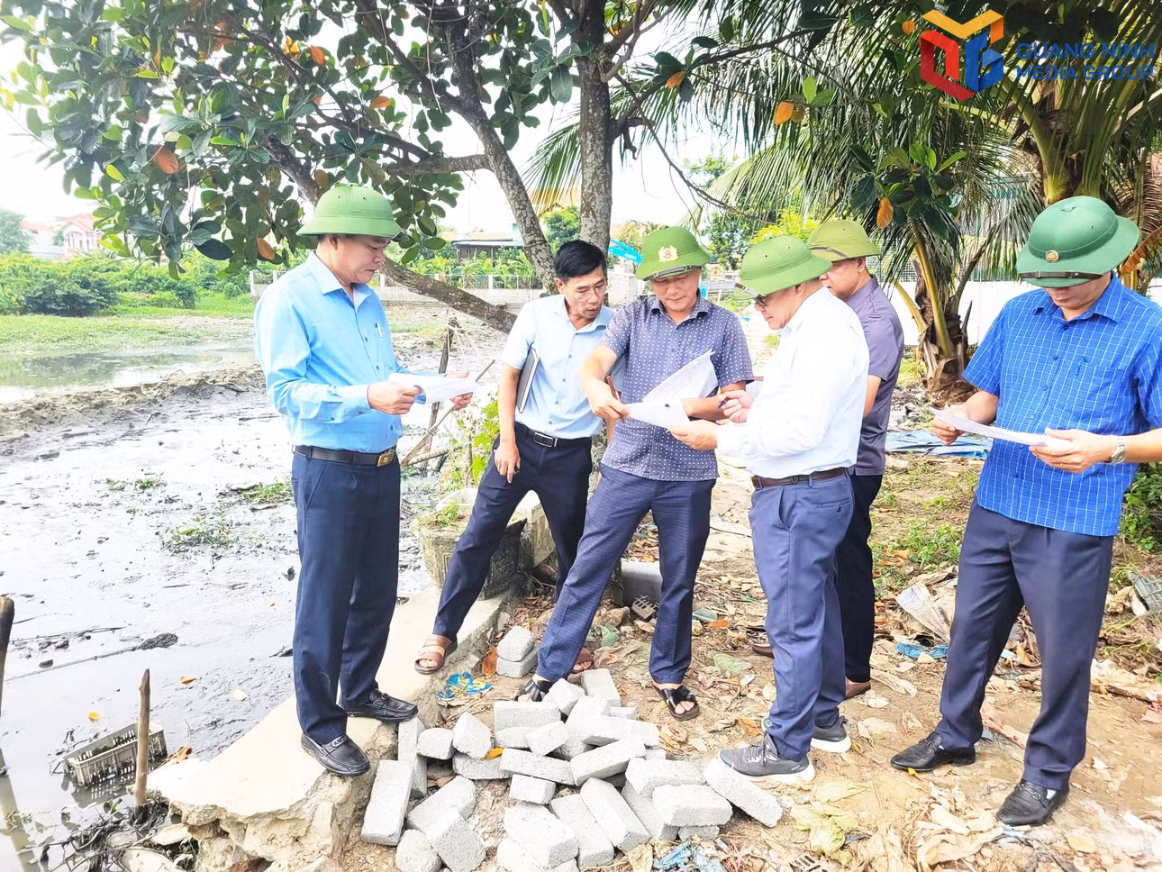 bqn_tr_lanh-dao-phuong-lien-hoa-khao-sat-thuc-te-tai-mot-so-tuyen-duong-cong-trinh-va-khu-dan-cu-tren-dia-ban-theo-kien-nghi-cua-nguoi-dan.jpg