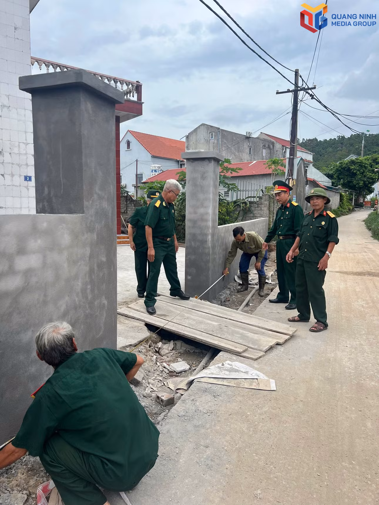 bqn_tr_ccb-khu-cay-so-11-van-dong-nhan-dan-hien-dat-mo-rong-duong.jpg