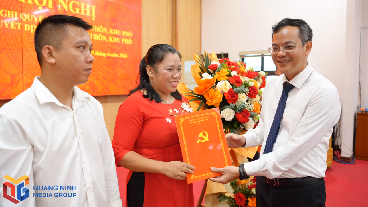 bqn_bl_anh-4-dong-chi-la-thi-hong-nhan-quyet-dinh-bi-thu-chi-bo-truong-thon-phong-du.jpg