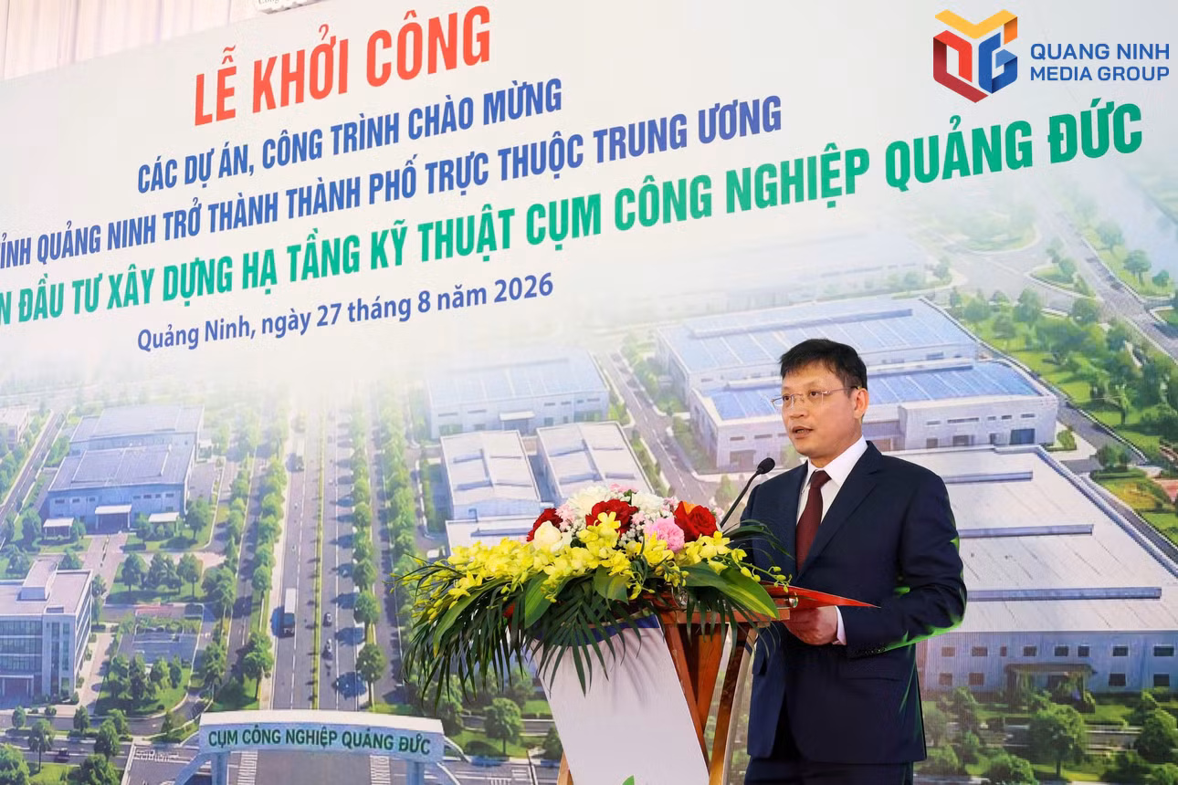Đồng chí Nghiêm Xuân Cường, Phó Chủ tịch HĐND tỉnh, phát biểu tại buổi lễ.