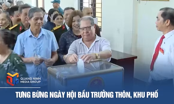 Tưng bừng ngày hội bầu trưởng thôn, khu phố