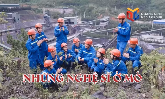 Những nghệ sĩ ở mỏ