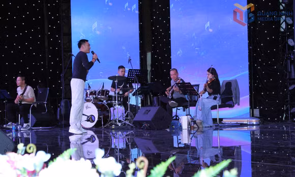 Ngày đầu thí sinh tập luyện cho vòng bán kết