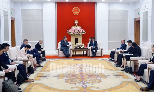 Chủ tịch UBND tỉnh Nguyễn Tường Văn tiếp Đại sứ Phần Lan tại Việt Nam, tháng 4-2021