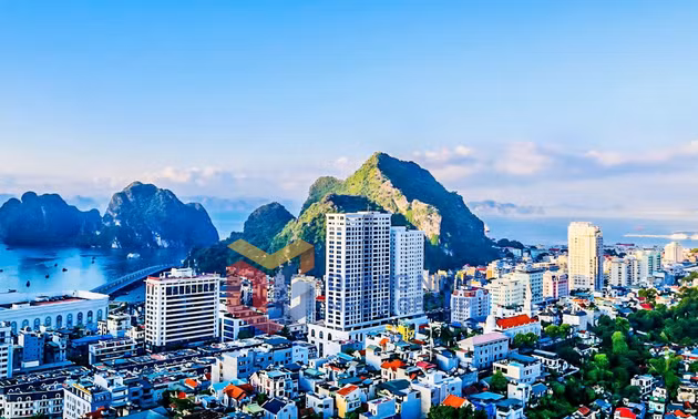 Phong cảnh phường Hồng Gai