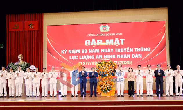 Công an tỉnh Quảng Ninh đã tổ chức gặp mặt kỷ niệm 80 năm ngày truyền thống lực lượng An ninh nhân dân 12/7 (1946 - 2026), tháng 7-2026