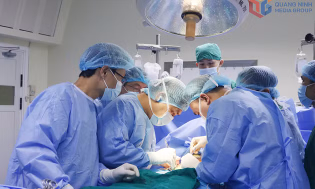 Quảng Ninh đẩy mạnh triển khai thực hiện các dịch vụ y tế kỹ thuật cao