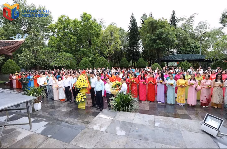 bqn_tl_anh-can-bo-giao-vien-dang-huong-tai-di-tich-quoc-gia-po-hen.jpg