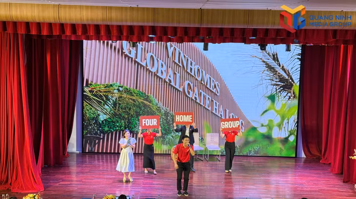bqn_tr_phan-thi-loi-chao-cong-nhan-cua-four-home.jpg